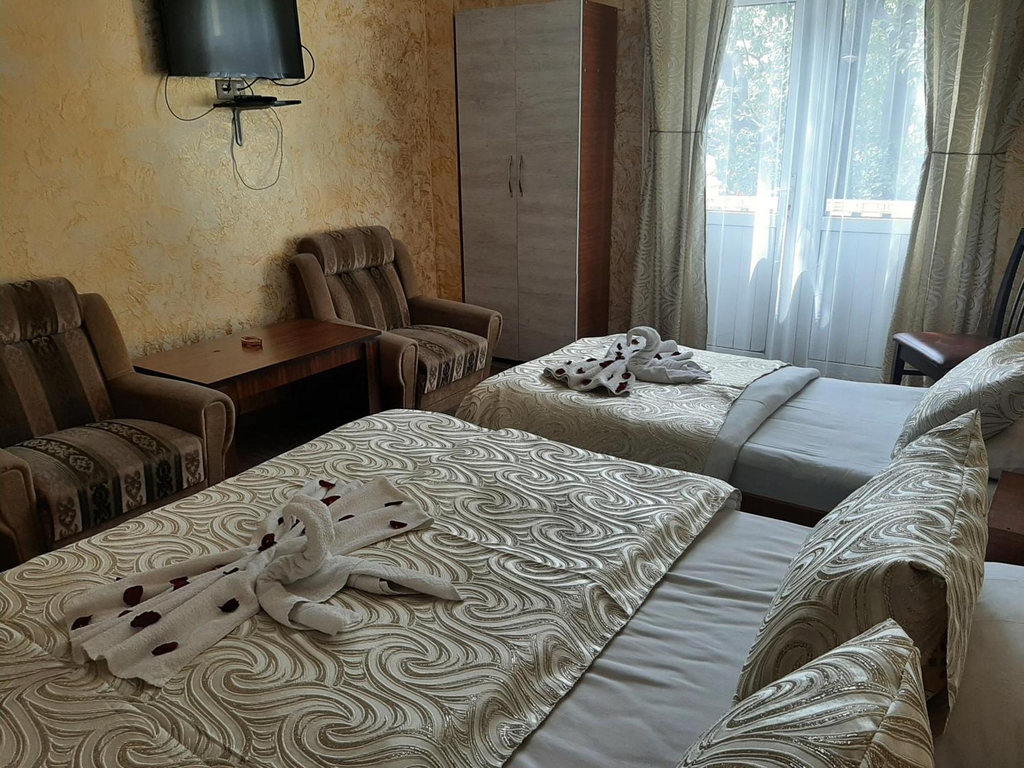 Tokaplus Batumi Eksteriør bilde